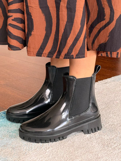 BOTA IMPERMEABLE NEGRA